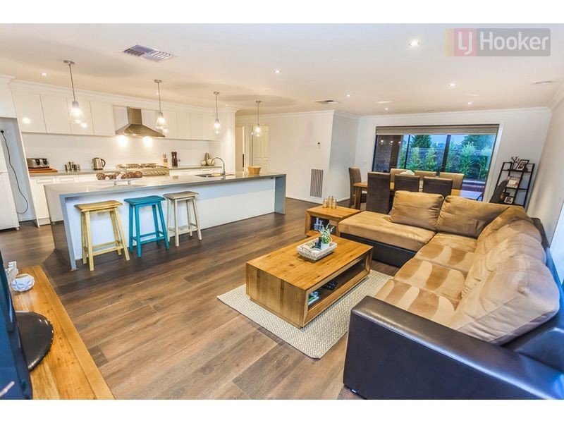 11 Fairhaven Avenue, Beveridge VIC 3753