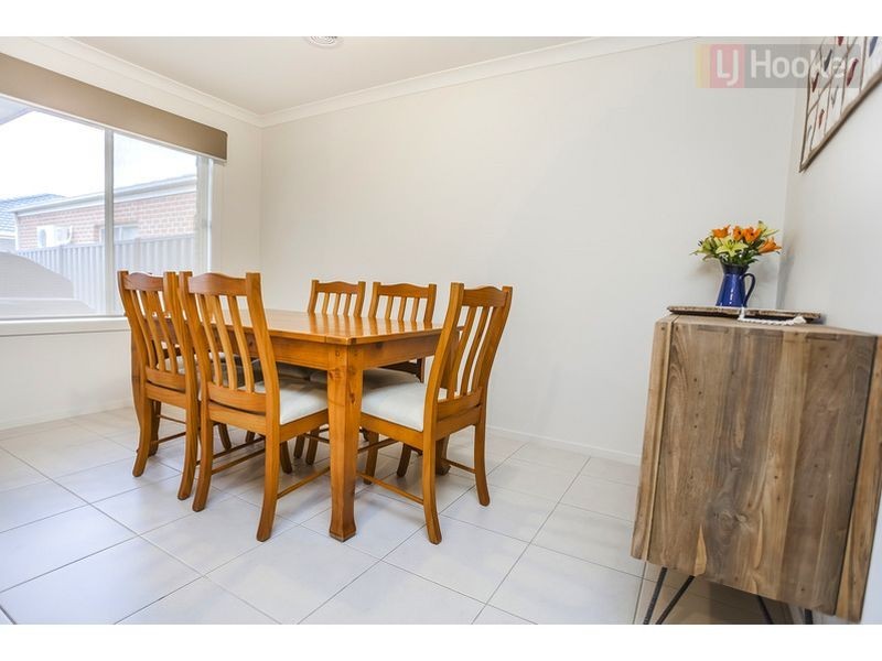 20 Biltmore Crescent, Roxburgh Park VIC 3064