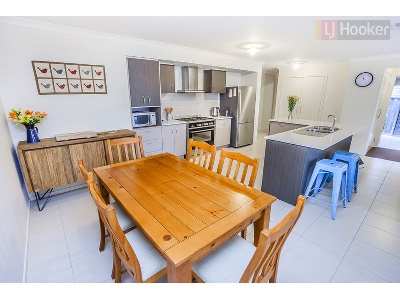 20 Biltmore Crescent, Roxburgh Park VIC 3064