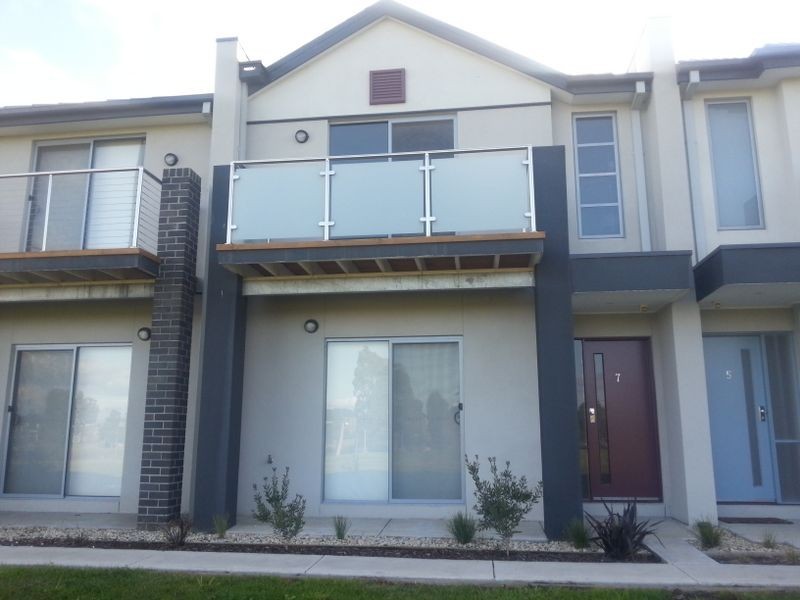 7 Angeline Way, Craigieburn VIC 3064