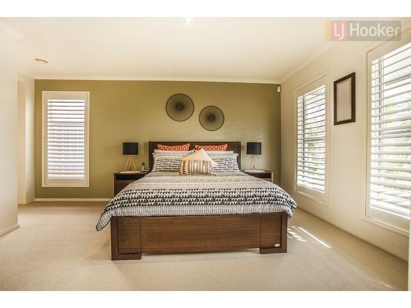 6 Parramatta Walk, Craigieburn VIC 3064