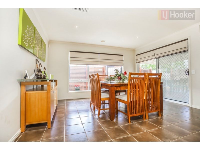 6 Parramatta Walk, Craigieburn VIC 3064