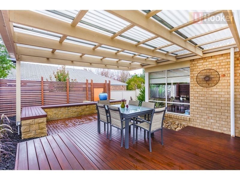 6 Parramatta Walk, Craigieburn VIC 3064