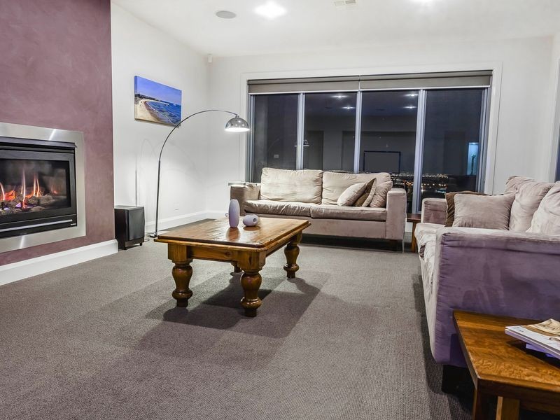 19 Parkside Rise, Craigieburn VIC 3064