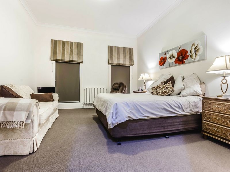 19 Parkside Rise, Craigieburn VIC 3064