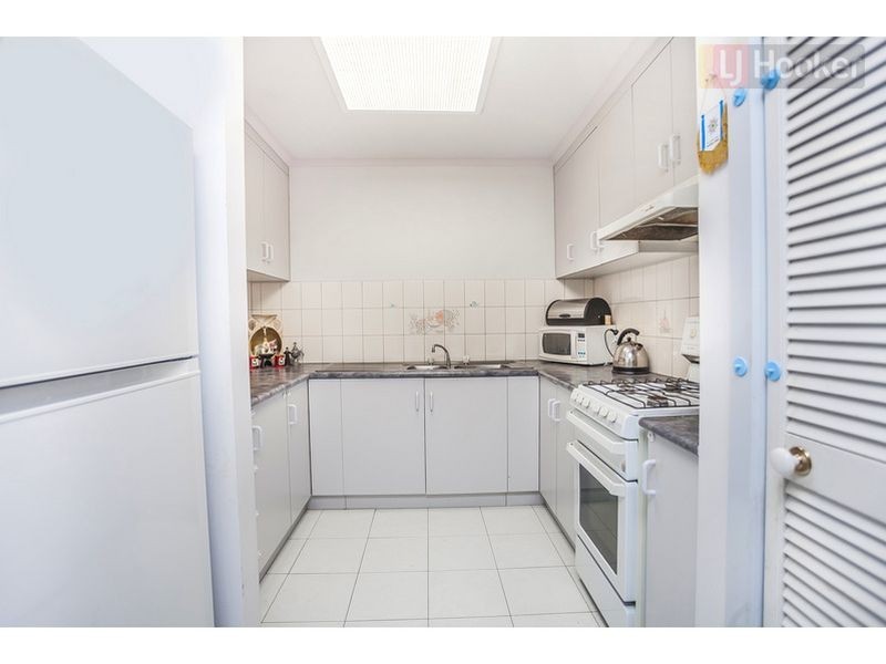 6 Gathray Court, Roxburgh Park VIC 3064