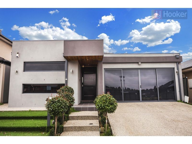 28 Bluebird Way, Roxburgh Park VIC 3064