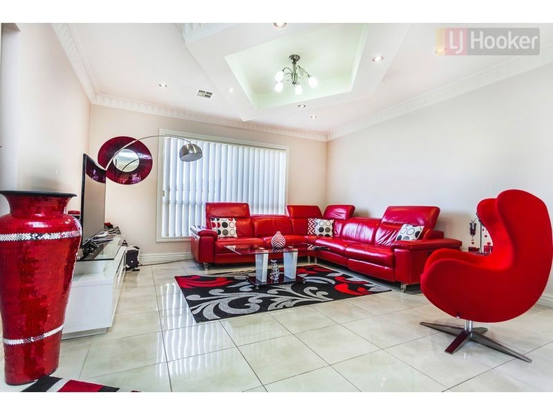 2 Broadway Street, Roxburgh Park VIC 3064