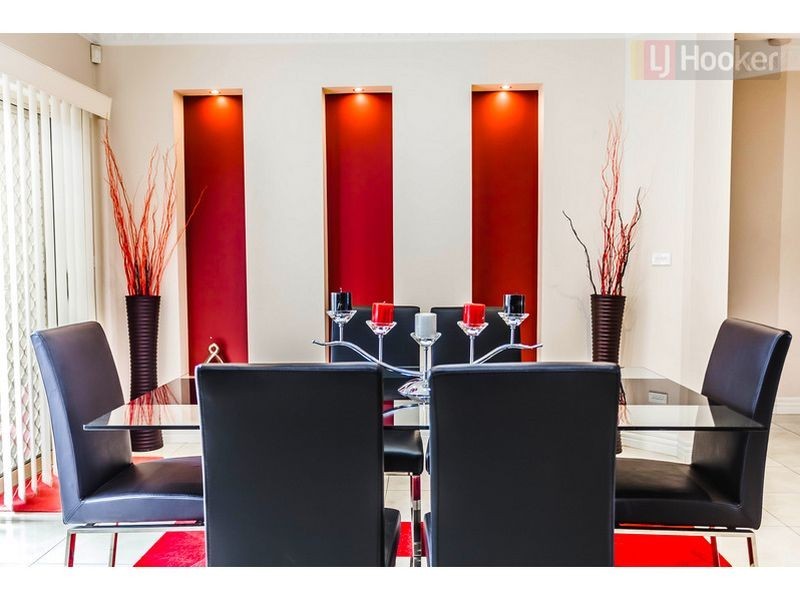 2 Broadway Street, Roxburgh Park VIC 3064