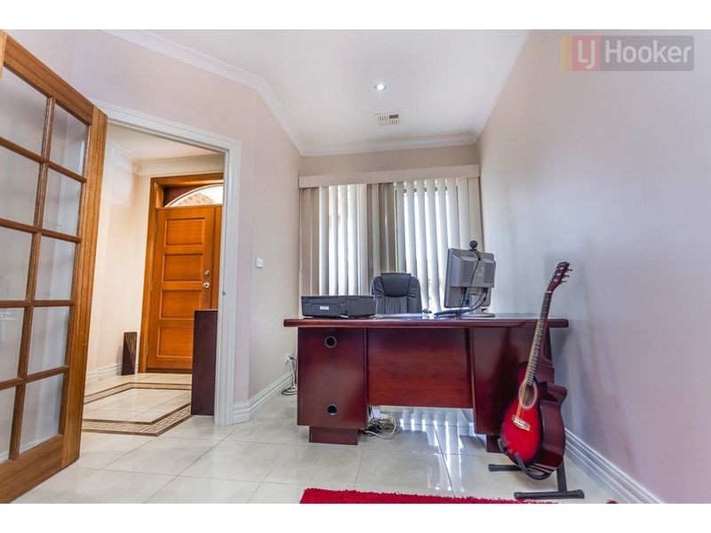 2 Broadway Street, Roxburgh Park VIC 3064