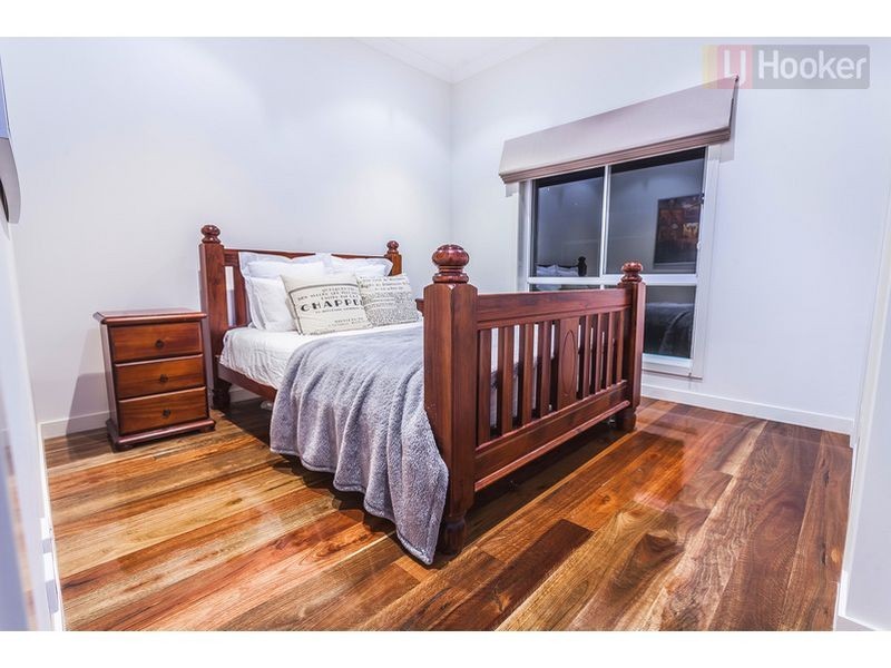 39 Mallard Cct, Craigieburn VIC 3064