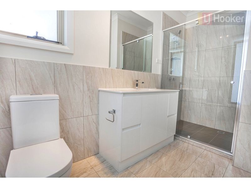 2 Calm Avenue, Craigieburn VIC 3064