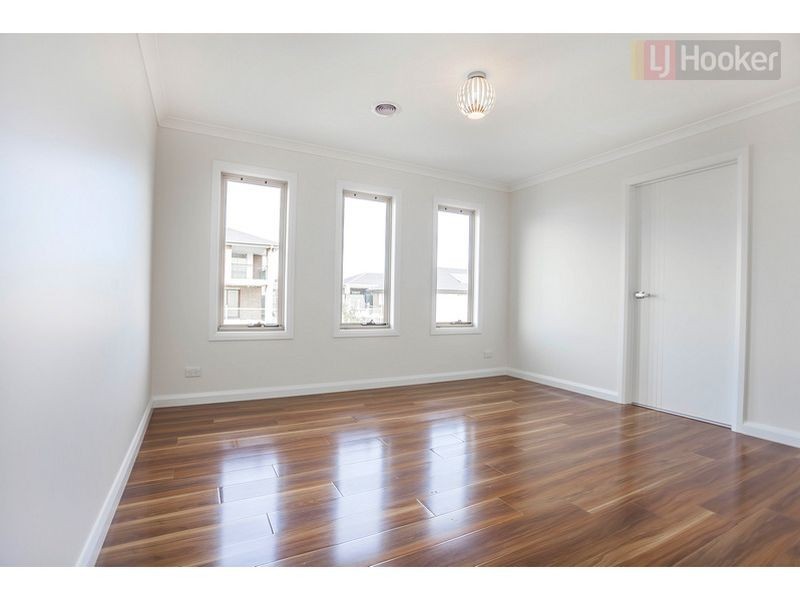 2 Calm Avenue, Craigieburn VIC 3064