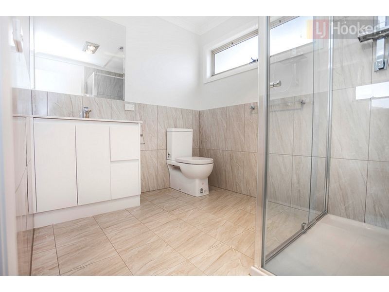 2 Calm Avenue, Craigieburn VIC 3064