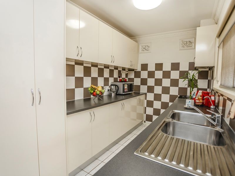 5 Allendale Court, Meadow Heights VIC 3048