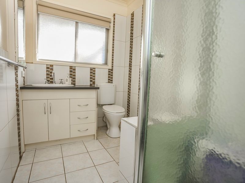 5 Allendale Court, Meadow Heights VIC 3048