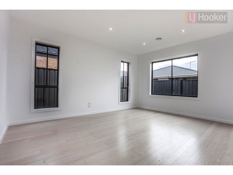 27 Travers Street, Craigieburn VIC 3064