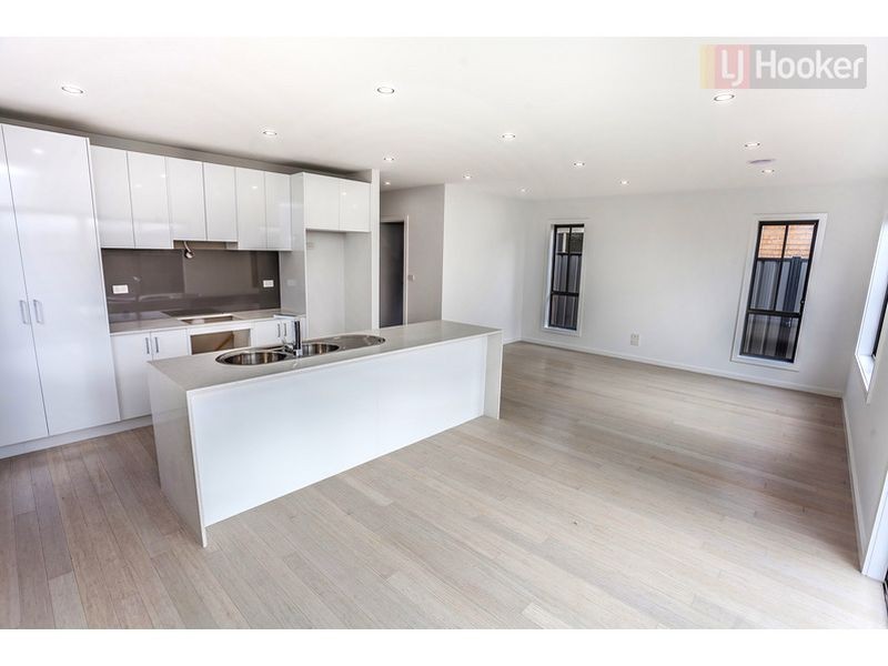 27 Travers Street, Craigieburn VIC 3064