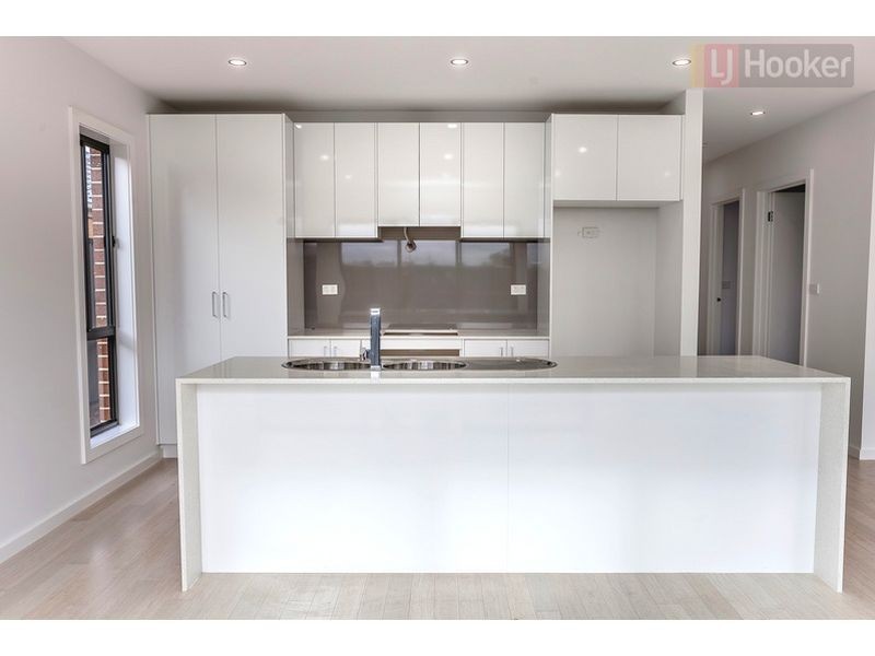 27 Travers Street, Craigieburn VIC 3064