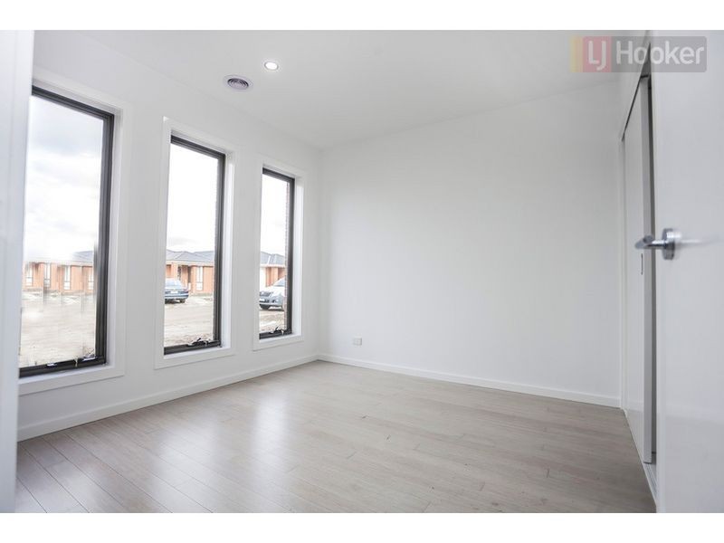 27 Travers Street, Craigieburn VIC 3064