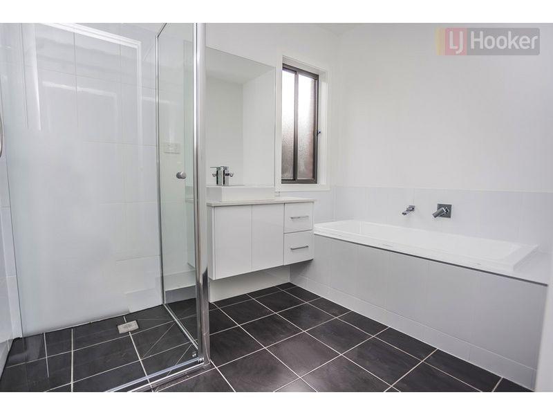 27 Travers Street, Craigieburn VIC 3064