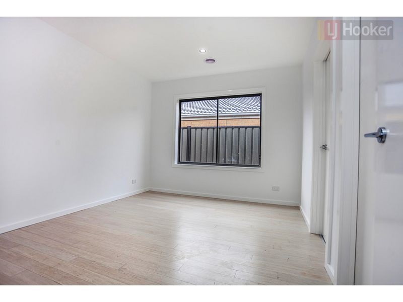 27 Travers Street, Craigieburn VIC 3064