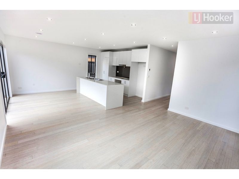 27 Travers Street, Craigieburn VIC 3064