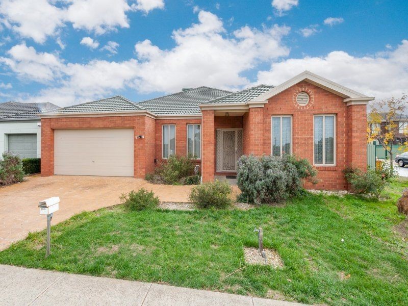 124 Malcolm Creek Parade, Craigieburn VIC 3064