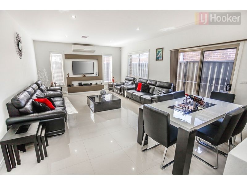 34 Villandry Street, Roxburgh Park VIC 3064