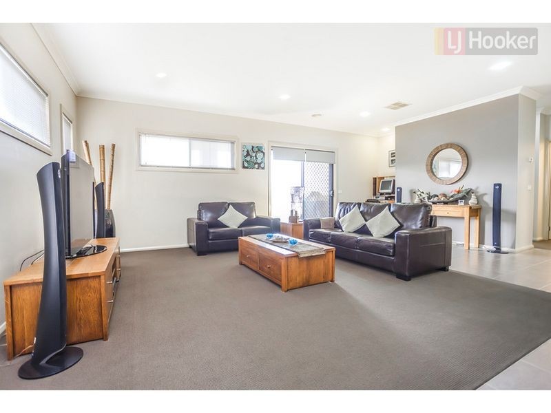 6 Blairgowrie Drive, Craigieburn VIC 3064
