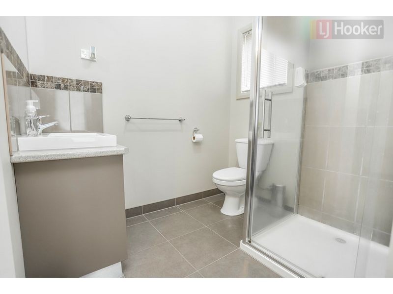 6 Blairgowrie Drive, Craigieburn VIC 3064