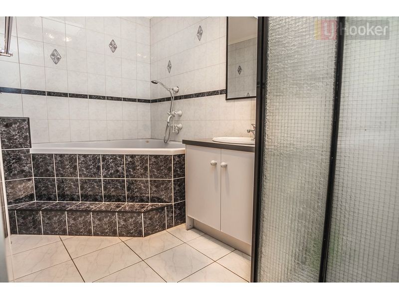 1 Morey Court, Roxburgh Park VIC 3064