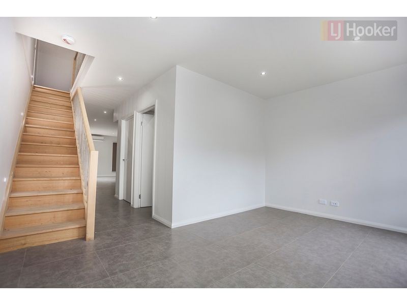 2 Saint Road, Craigieburn VIC 3064