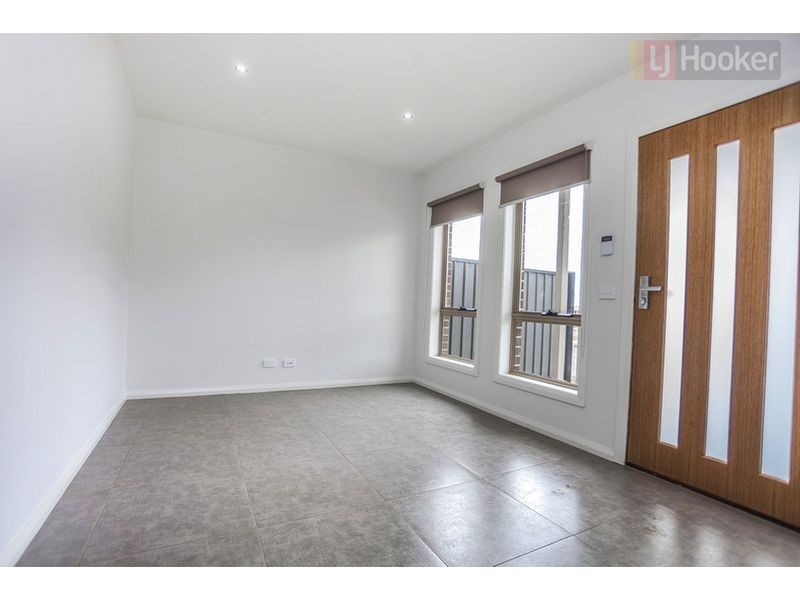 2 Saint Road, Craigieburn VIC 3064