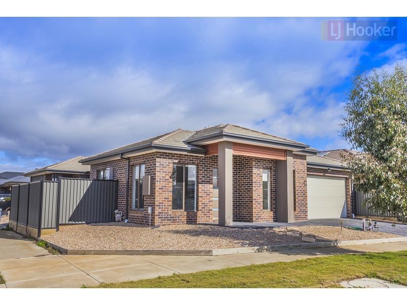 51 Essence Park Way, Craigieburn VIC 3064