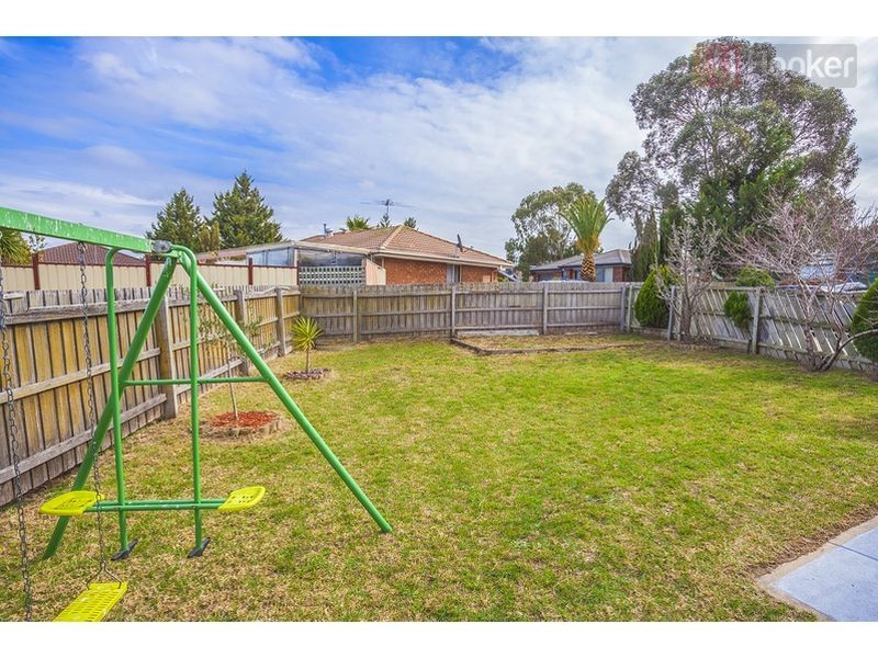 11 Wattle Close, Meadow Heights VIC 3048