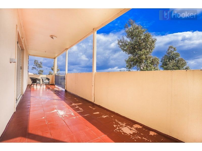 24 Hunter Avenue, Roxburgh Park VIC 3064