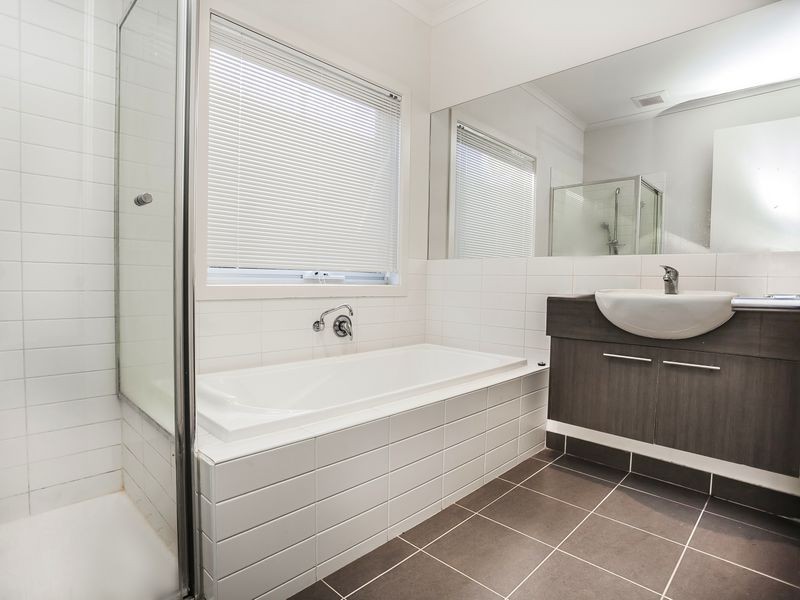 11 Somersby Road, Craigieburn VIC 3064