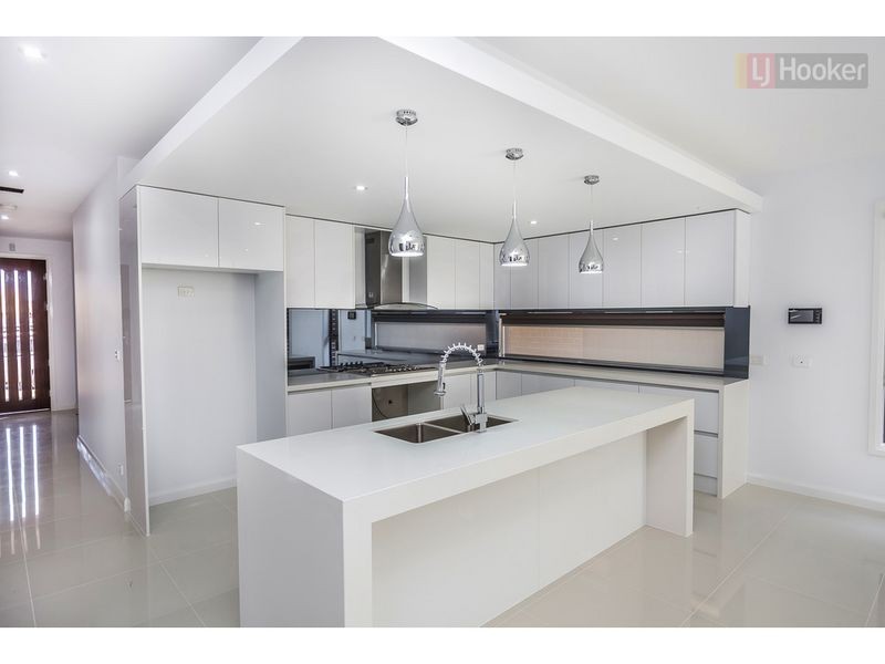 27 Penfold Street, Craigieburn VIC 3064