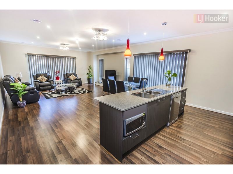 36 Baronial Way, Craigieburn VIC 3064