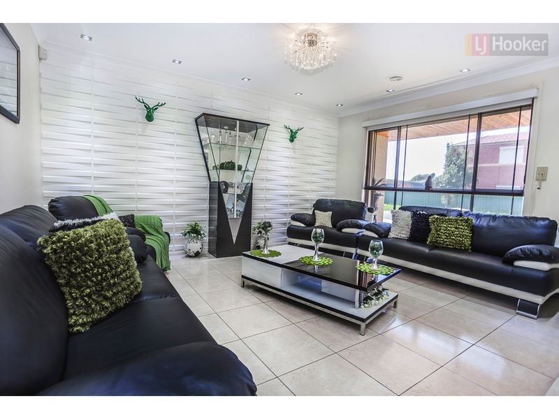 37 Wheatley Avenue, Roxburgh Park VIC 3064