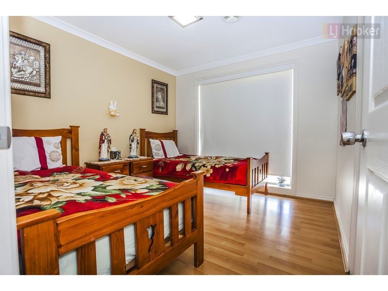 37 Wheatley Avenue, Roxburgh Park VIC 3064