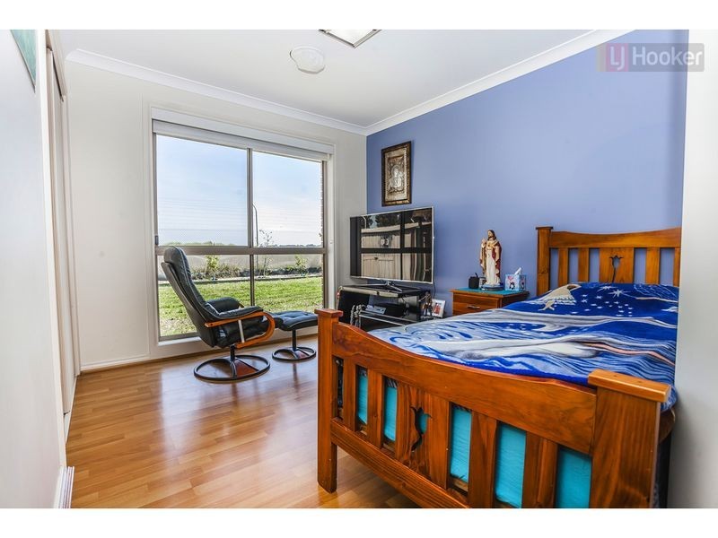 37 Wheatley Avenue, Roxburgh Park VIC 3064