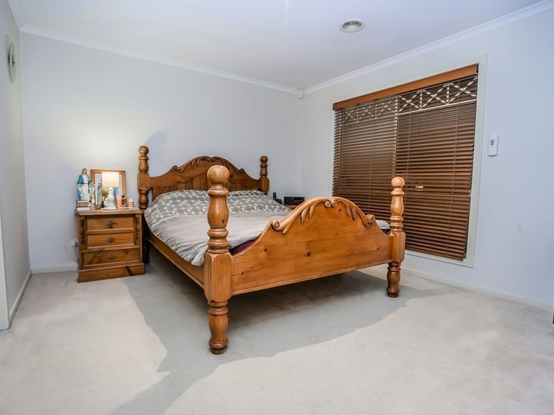 37 Creighton Way, Craigieburn VIC 3064