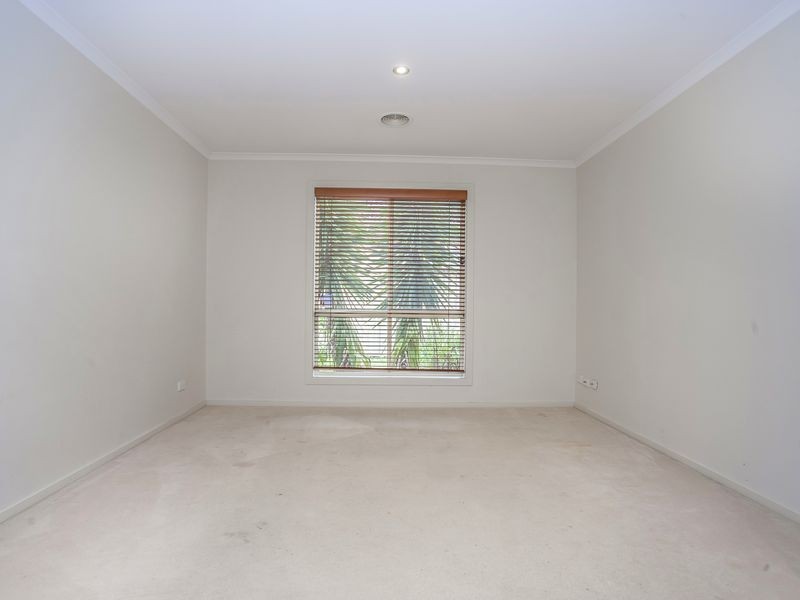 37 Creighton Way, Craigieburn VIC 3064