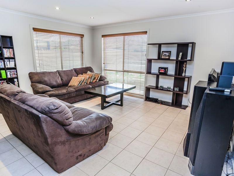 37 Creighton Way, Craigieburn VIC 3064