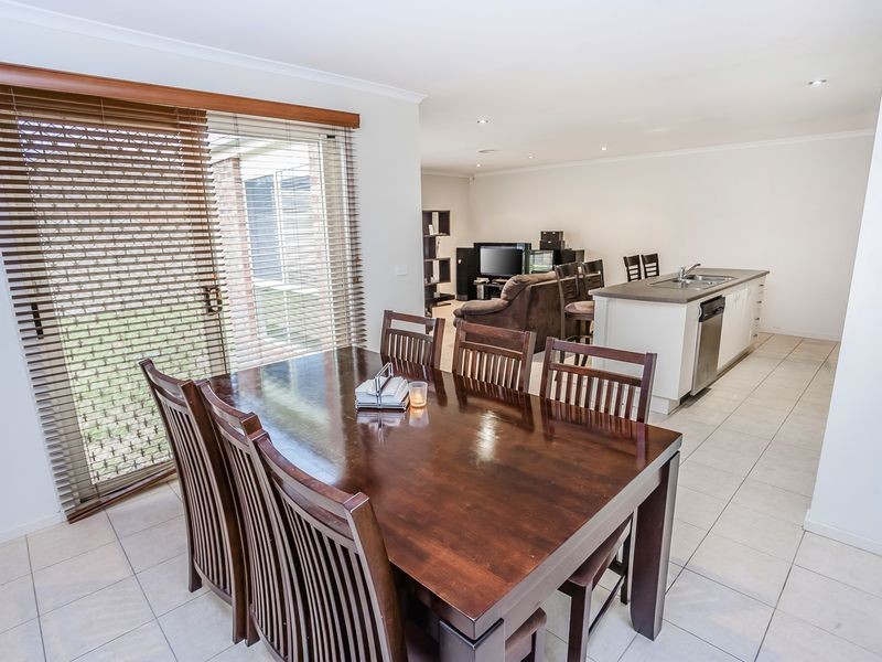 37 Creighton Way, Craigieburn VIC 3064