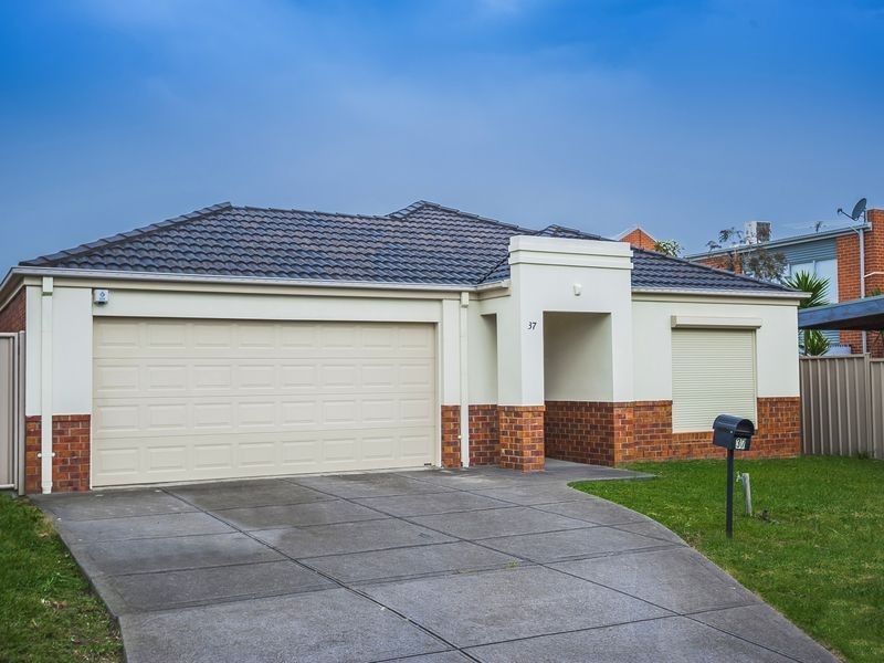 37 Creighton Way, Craigieburn VIC 3064