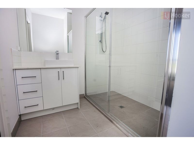44 Furlong Street, Craigieburn VIC 3064