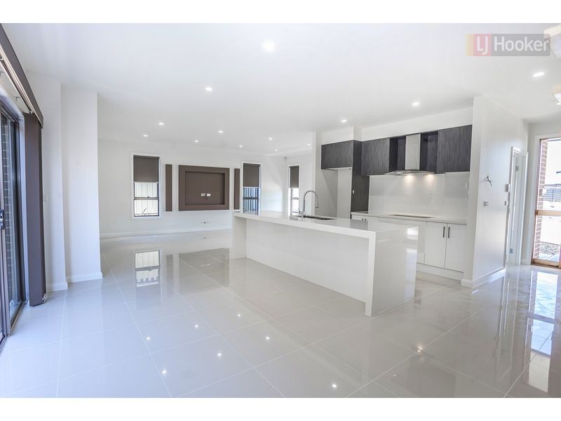 17 Euphoria Street, Craigieburn VIC 3064